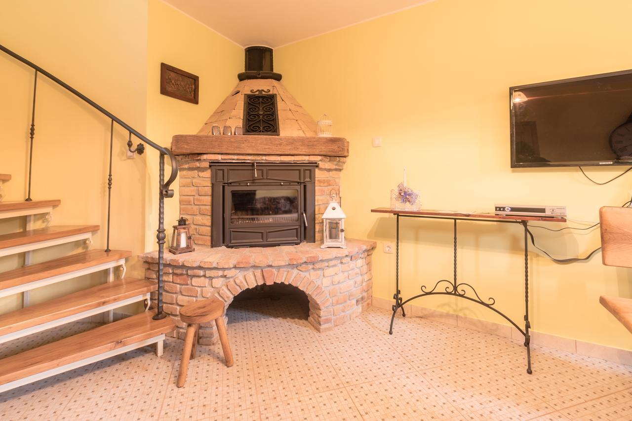 Apartments Villa Susanj Матули Екстериор снимка