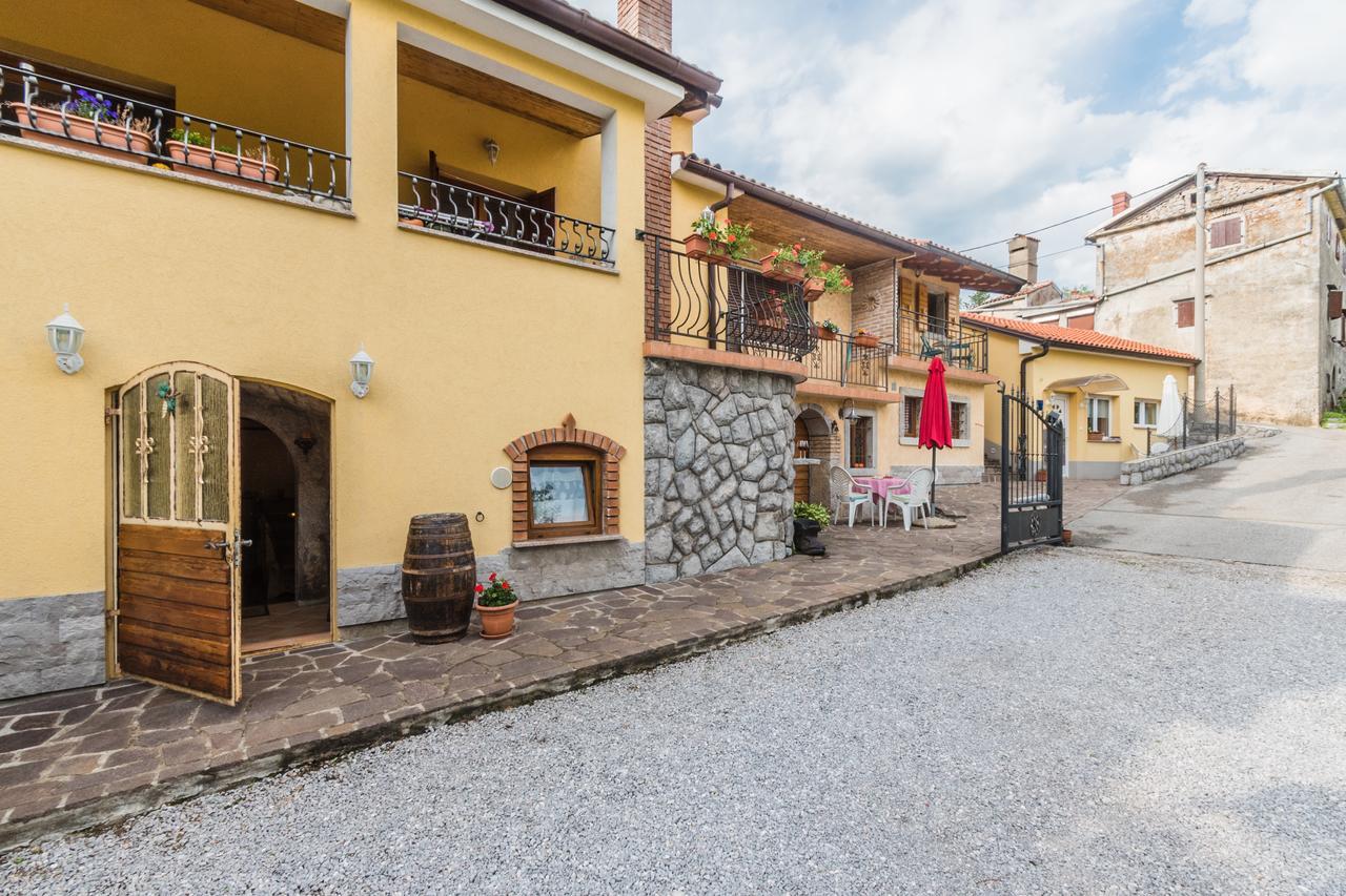 Apartments Villa Susanj Матули Екстериор снимка