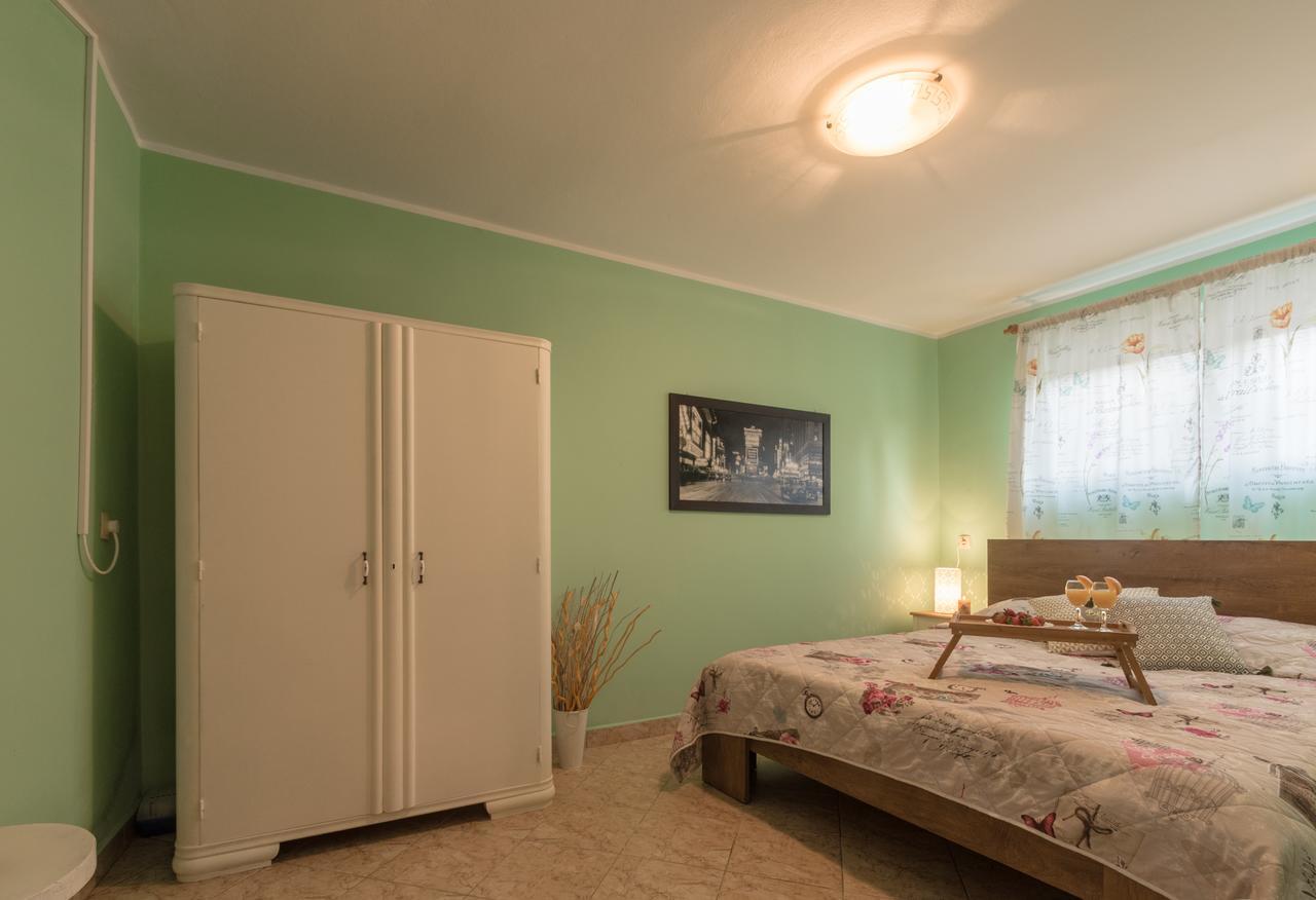 Apartments Villa Susanj Матули Екстериор снимка