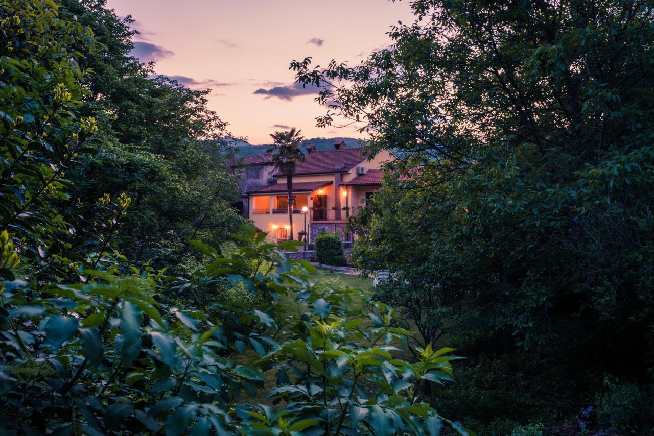 Apartments Villa Susanj Матули Екстериор снимка