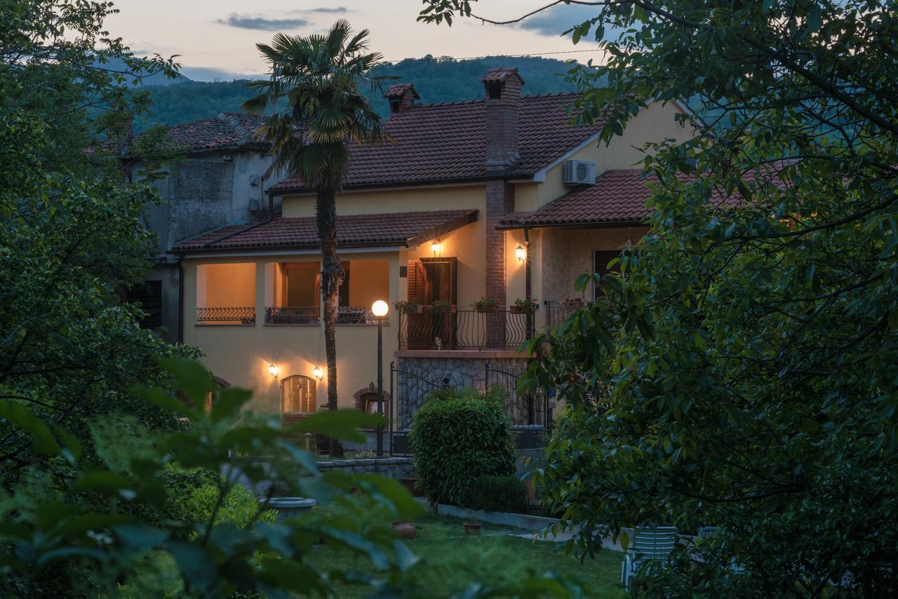 Apartments Villa Susanj Матули Екстериор снимка